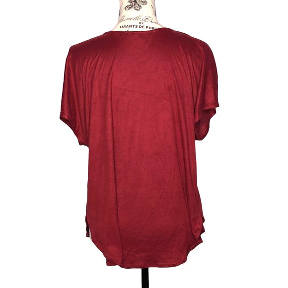 Alice Blue SMALL Short Sleeve Round High-Low Hem Faux Suede Top - Stitch Fix - Picture 5 of 7